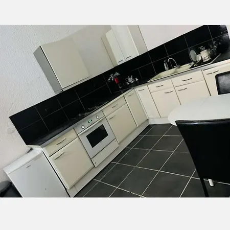 Beau Lumineux A 2mn A Pied Du Tramway. Apartamento Louches